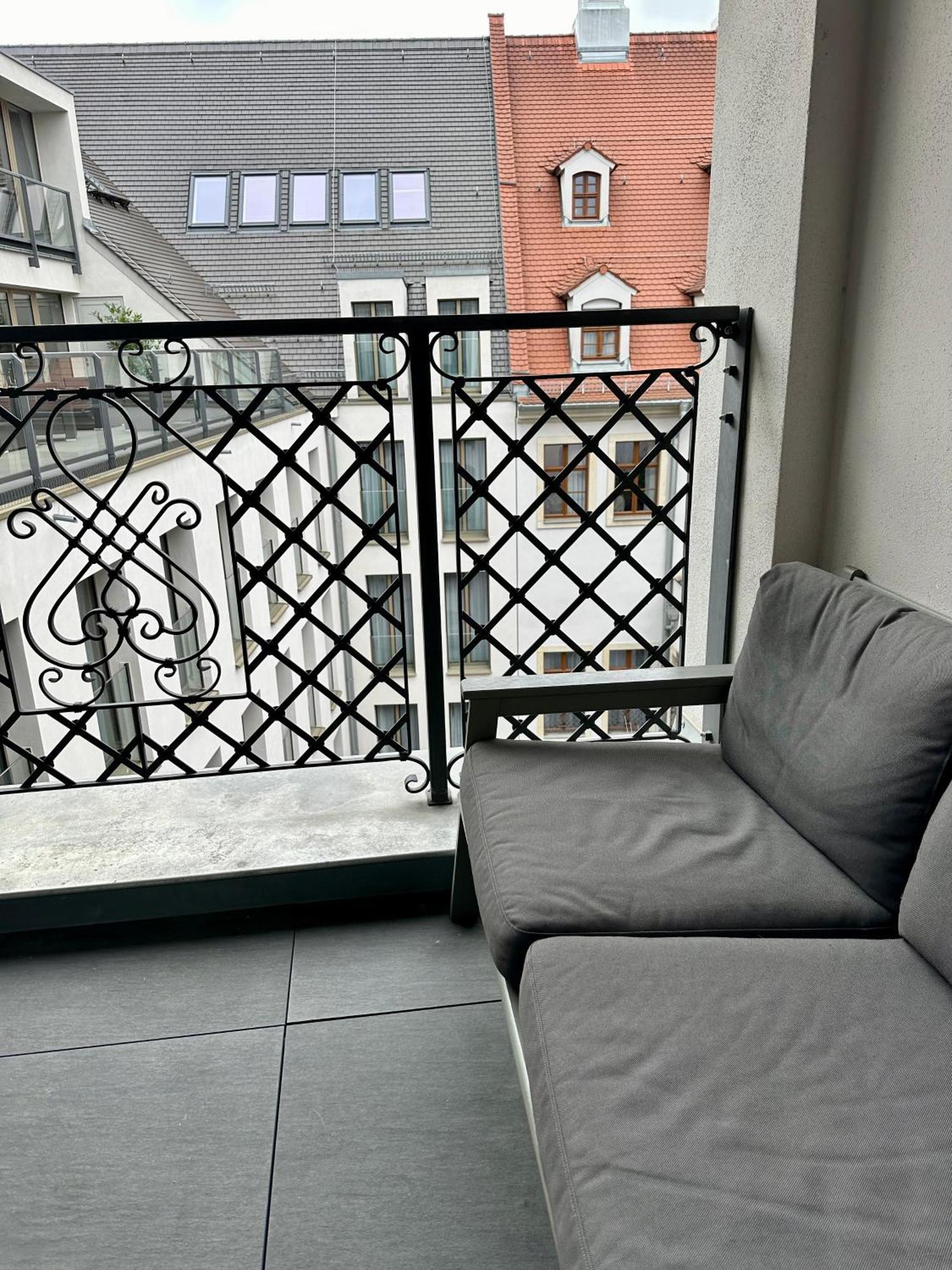 Exklusives Apartment Mit Einmaligem Blick Zur Frauenkirche - Parkplatz Kostenfrei Dresden Luaran gambar