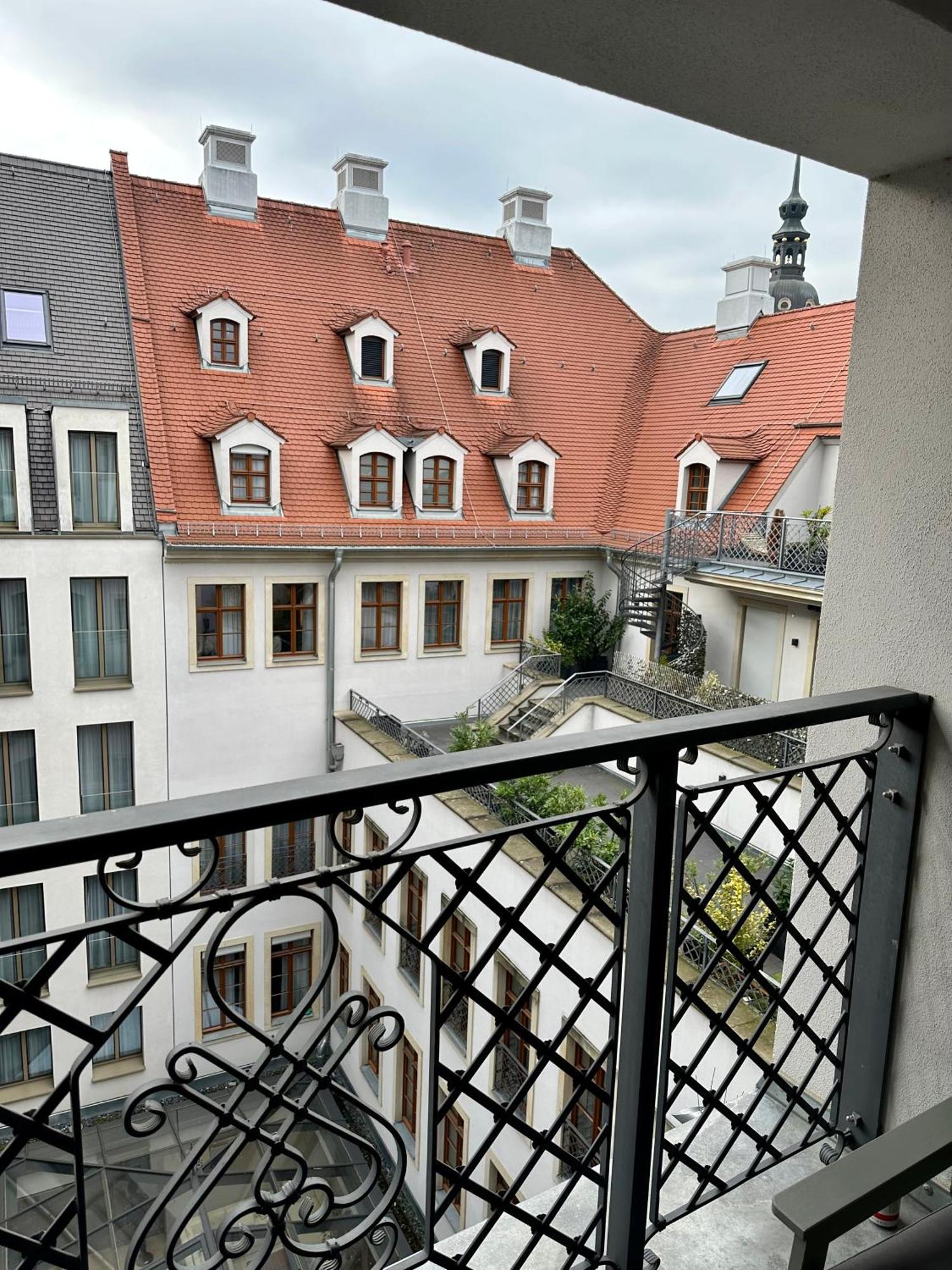Exklusives Apartment Mit Einmaligem Blick Zur Frauenkirche - Parkplatz Kostenfrei Dresden Luaran gambar