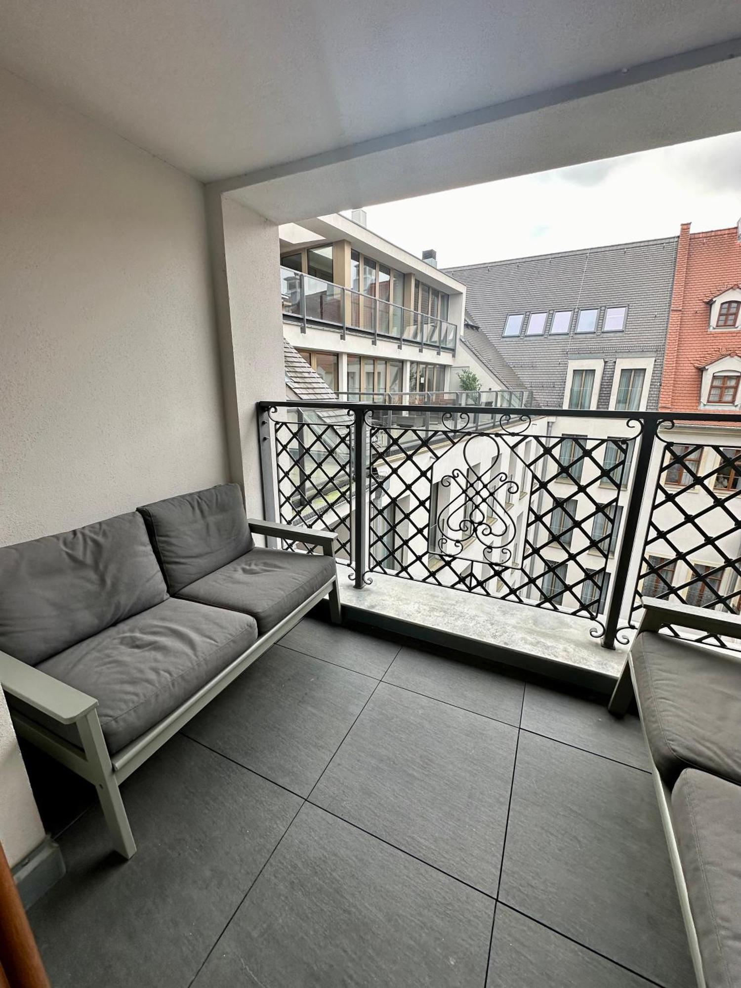 Exklusives Apartment Mit Einmaligem Blick Zur Frauenkirche - Parkplatz Kostenfrei Dresden Luaran gambar